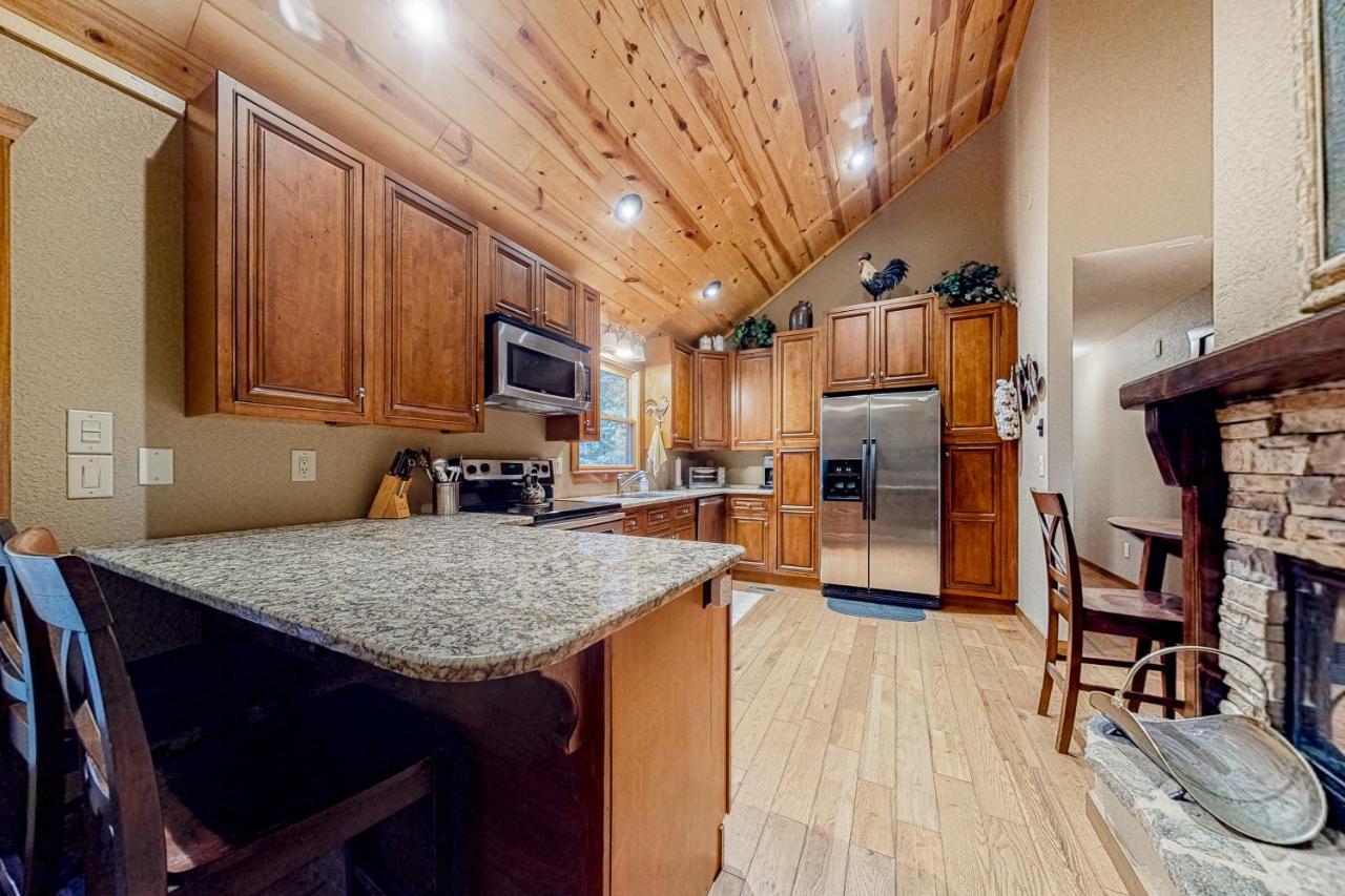Wandering Bear'S Den Villa Елиджей Екстериор снимка